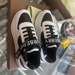 Burberry shoes